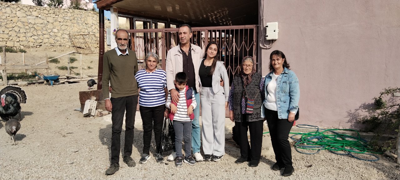 Dünya turunda Sivas’ta mahsur kaldı, unutulmaz bir aile buldu! “Giderken çok ağladık”