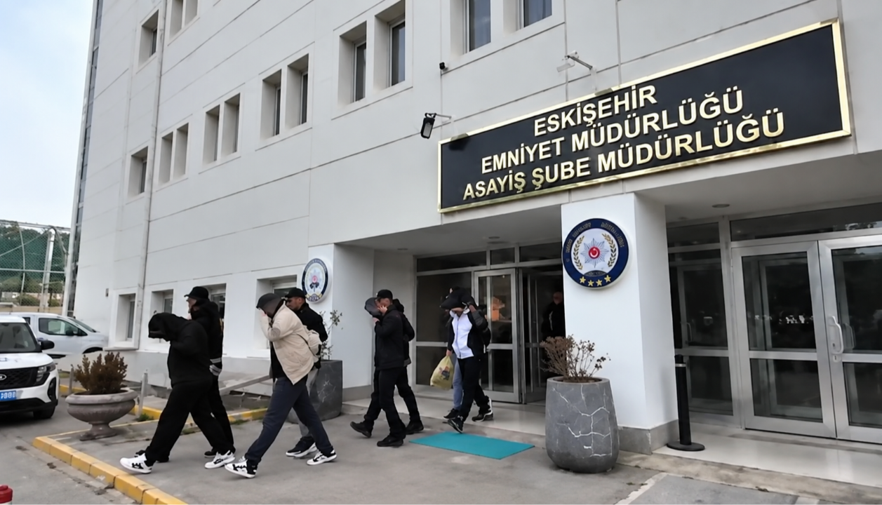 Eskişehir merkezli fuhuş operasyonunda 148 milyon TL'lik para trafiği! 18 kişi tutuklandı