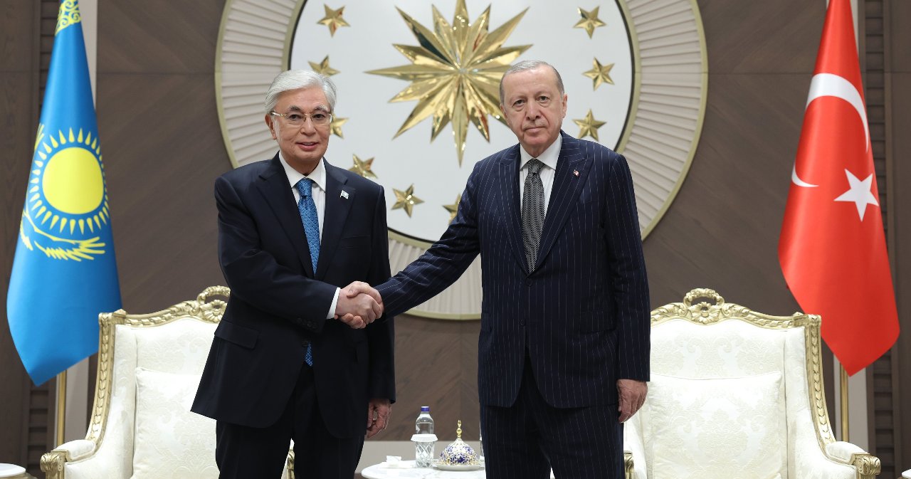 Külliye'de dikkat çeken tören! Cumhurbaşkanı Erdoğan, Tokayev'i böyle karşıladı