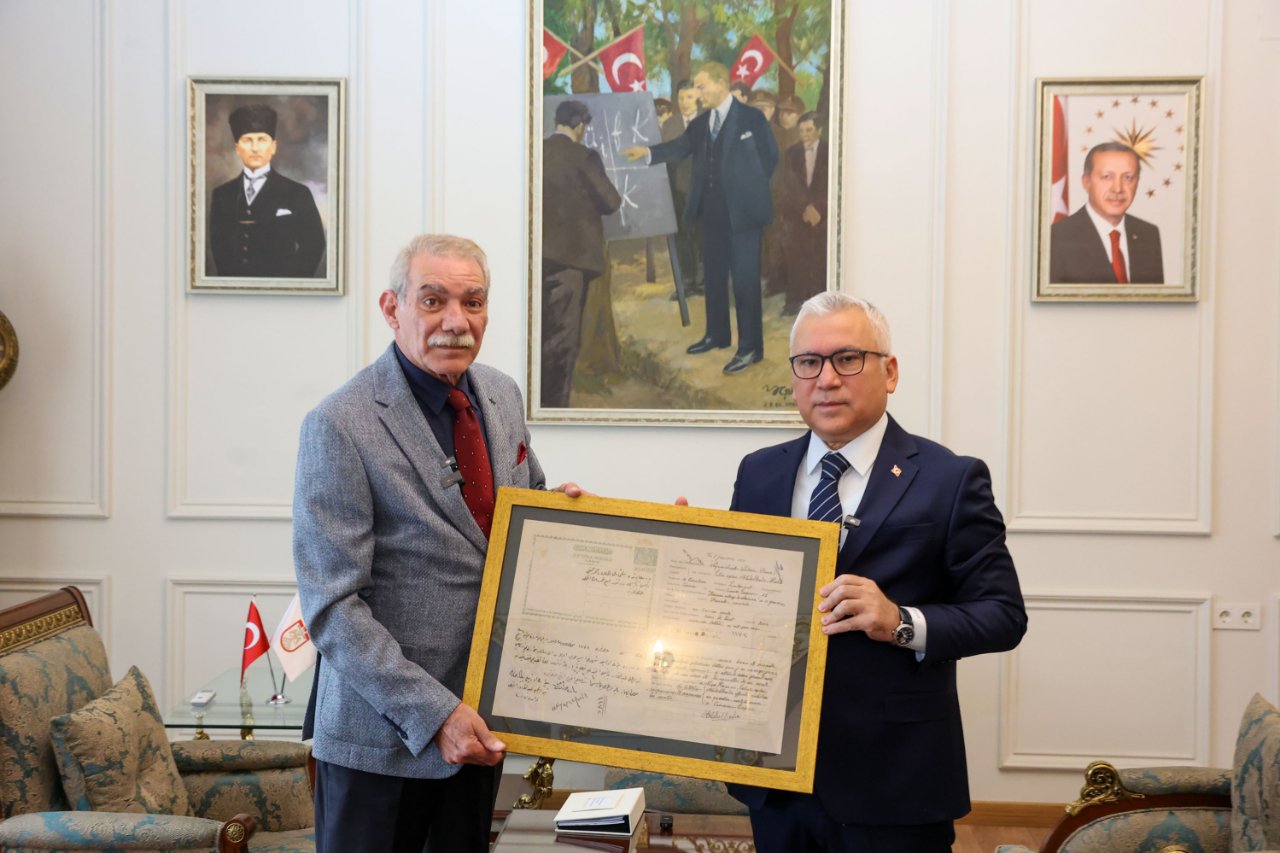Torununa 110 yıl sonra ulaştı! Sivaslı yüzbaşı Abdülkadir'in vesikası bir asrın ardından gün yüzüne çıktı