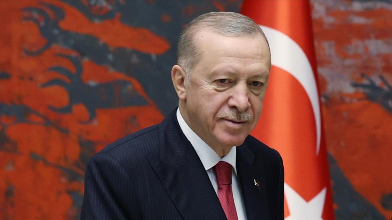 Cumhurbaşkanı Erdoğan'dan 29 Ekim Cumhuriyet Bayramı mesajı: Güçlü geleceğe ilerliyoruz