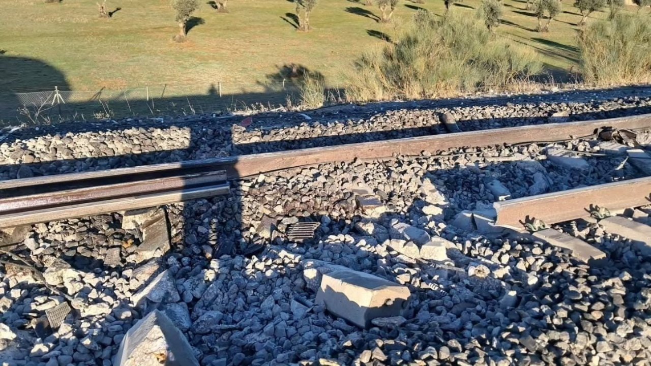 İspanyada 68 kişinin öldüğü tren faciasında ses kayıtları ortaya çıktı! Kazadan önce verilen talimat dikkat çekti