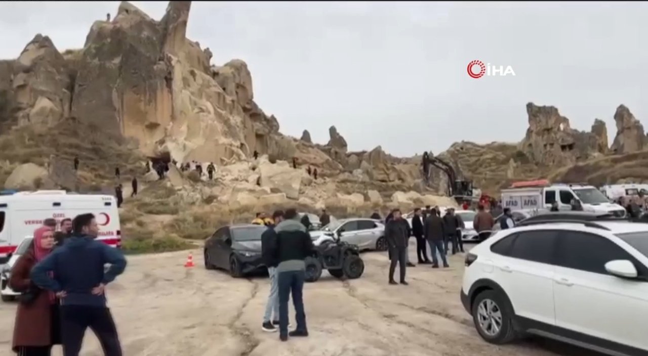 Kapadokyada peribacası çöktü! Ölü ve yaralılar var