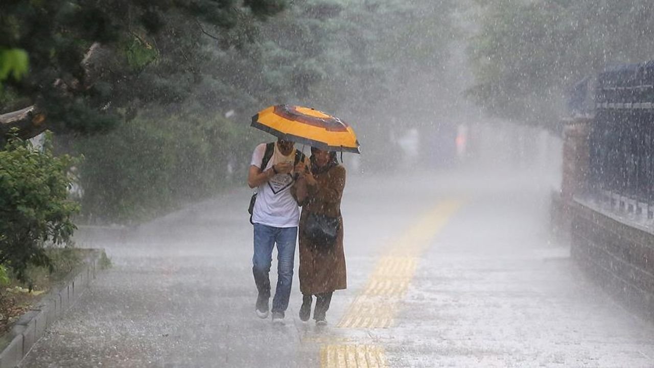 Meteoroloji'den 29 Ekim uyarısı: İstanbul dahil 29 ilde sağanak alarmı