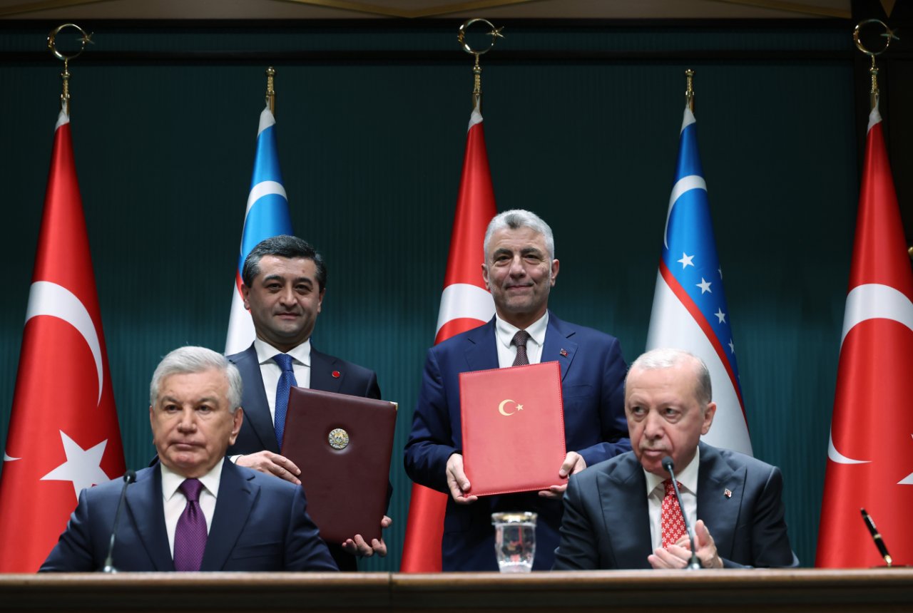 Türkiye ile Özbekistan arasında 5 anlaşma imzalandı! Ticaret ve sosyal güvenlikte yeni dönem