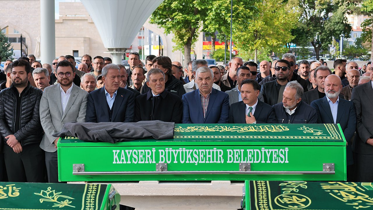 Abdullah Gül’ü Kayseri’ye getiren haber: Acı gününde yalnız bırakmadılar