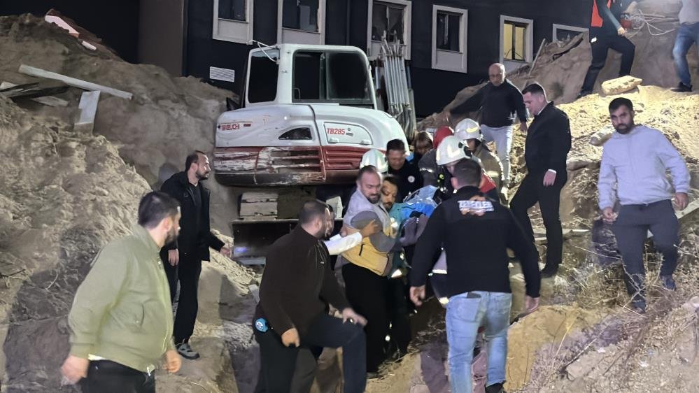Çanakkale’de üniversite yerleşkesinde göçük! Toprak altında kalan işçiler kurtarıldı