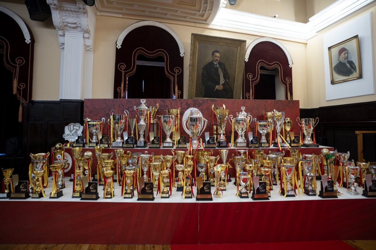 Galatasaray Kulübü'nün 121'inci kuruluş yılı, gerçekleştirilen etkinliklerle kutlandı.