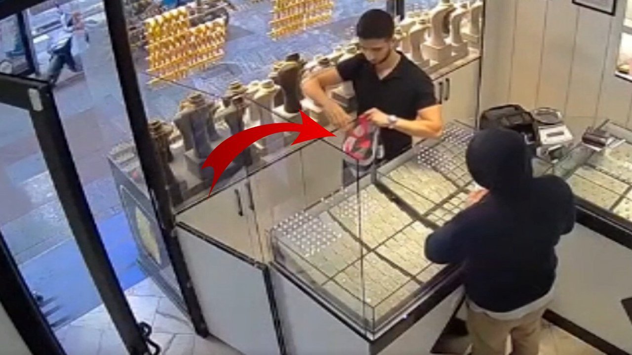 Dikkatli kuyumcu, hırsızı sahte altınlarla yolladı
