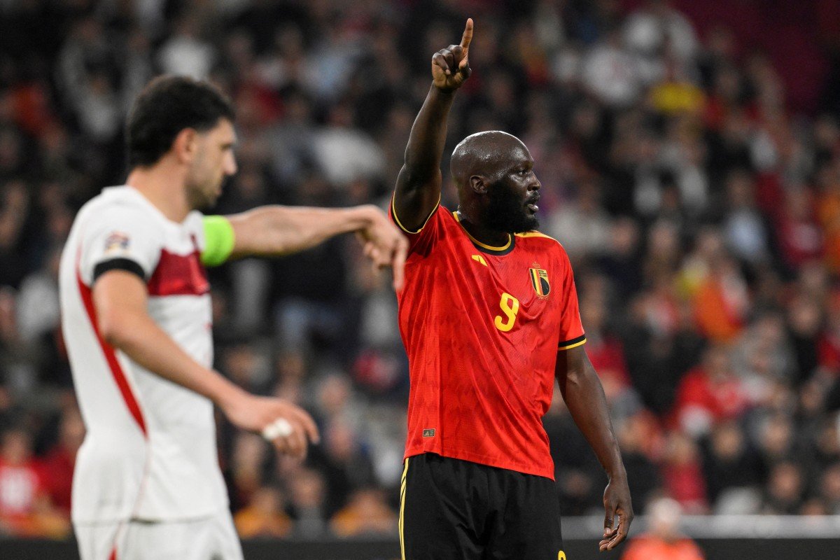 Romelu Lukaku (sağda)