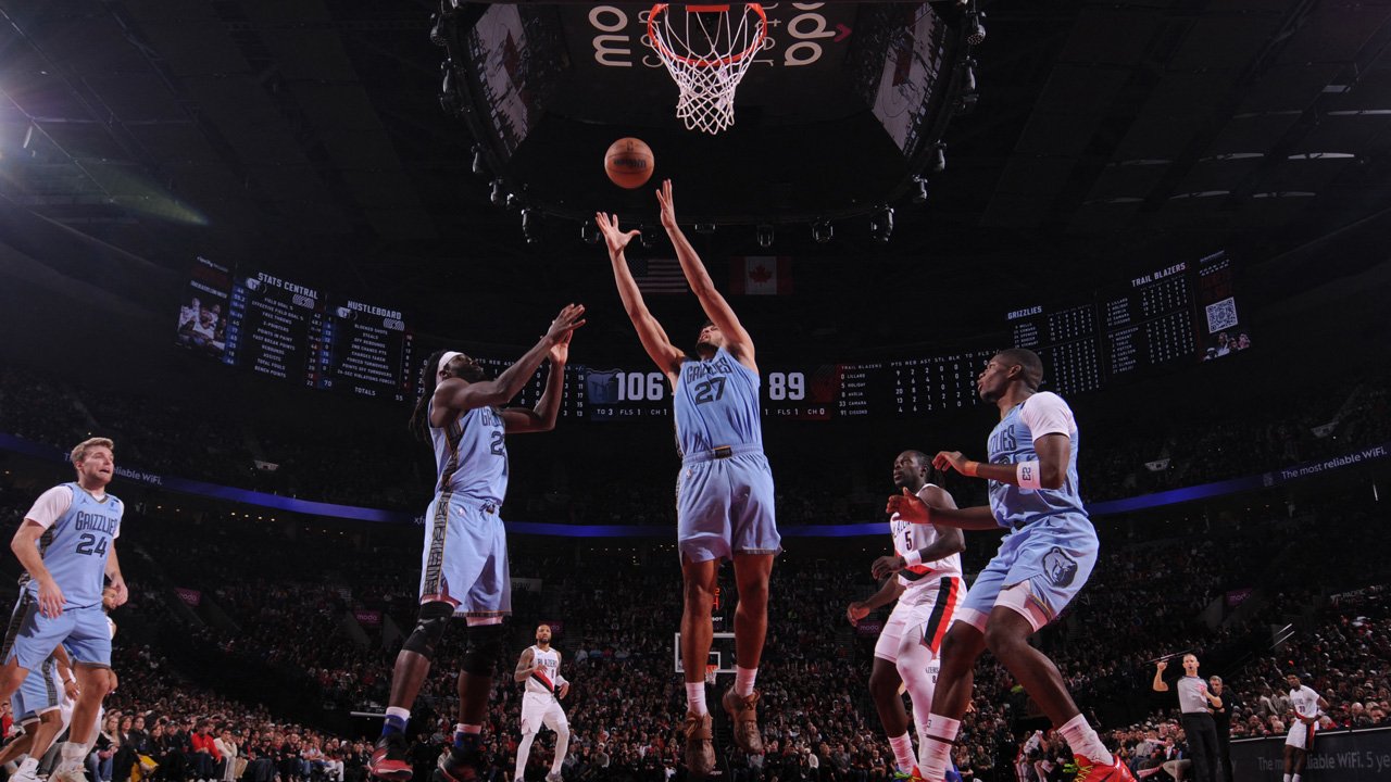 Boozer tarihe geçti: Grizzlies 5'te 5 yaptı