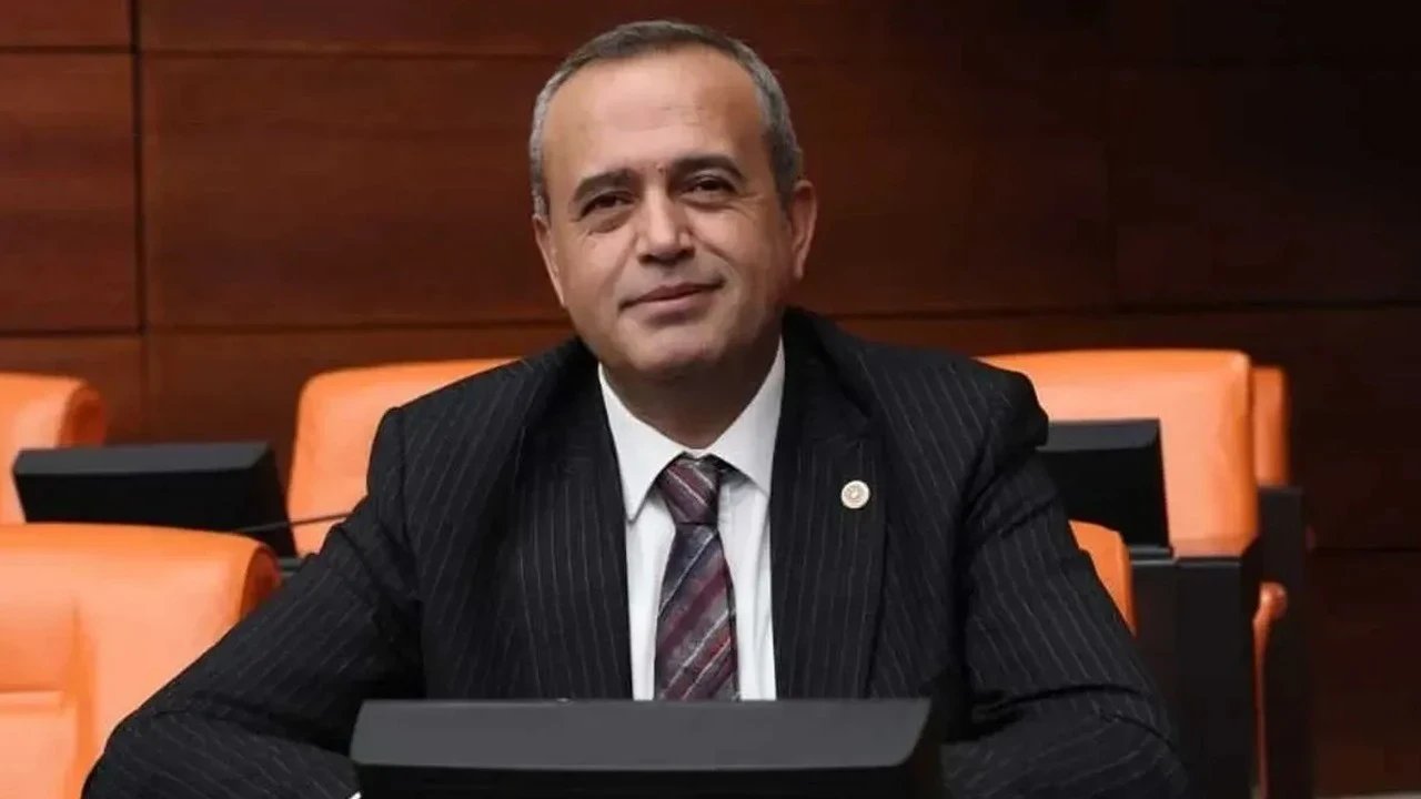 DEVA Partili Ertuğrul Kaya istifa etti, Yeni Yol'un Meclis grubu düştü