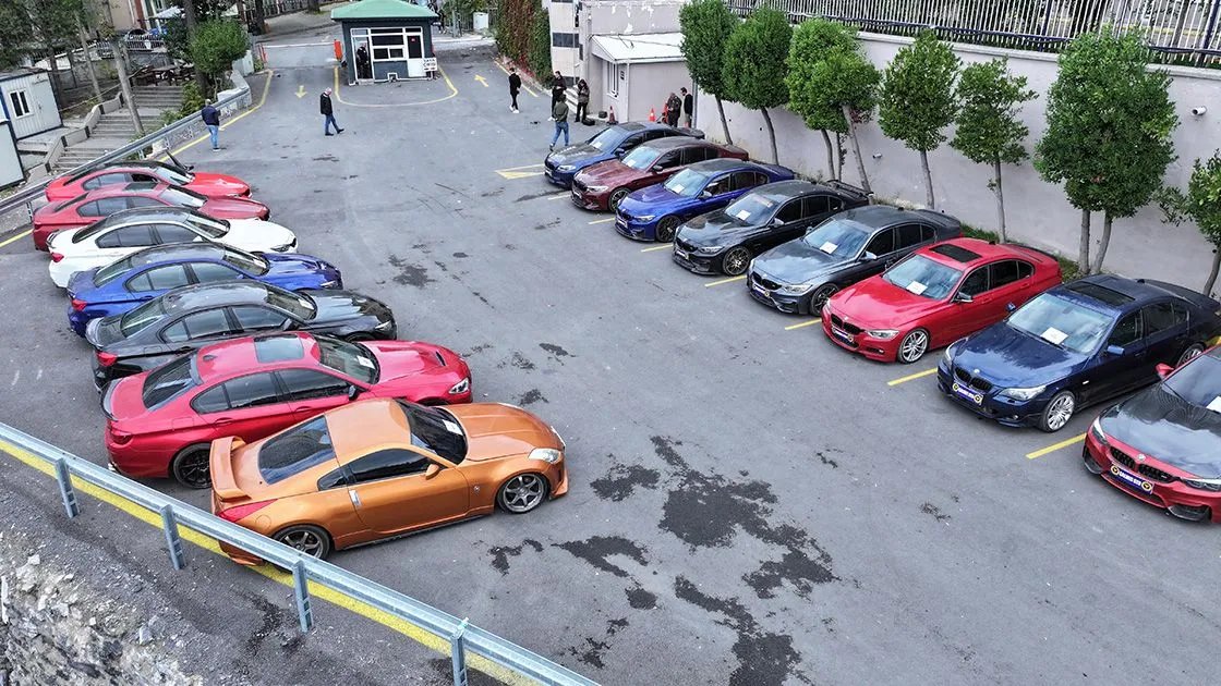 İstanbul merkezli 6 ilde 'change oto' operasyonu! 35 gözaltı, 61 araca el konuldu