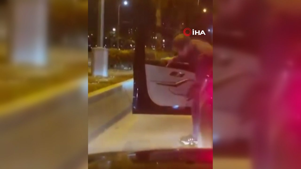 İzmir'de araçta bebek olmasına rağmen yol kesip tehdit ettiler! O anlar kamerada