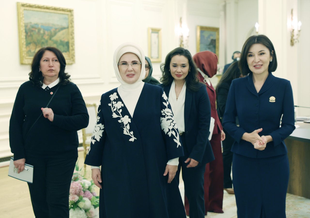 TDT çatısı altında Aile ve Kadın Konseyi: Emine Erdoğanın ev sahipliğinde toplantı gerçekleştirildi