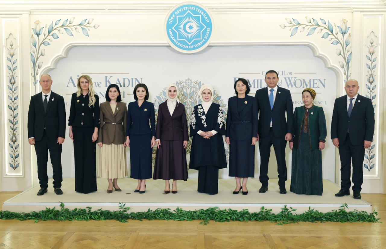 TDT çatısı altında Aile ve Kadın Konseyi: Emine Erdoğanın ev sahipliğinde toplantı gerçekleştirildi