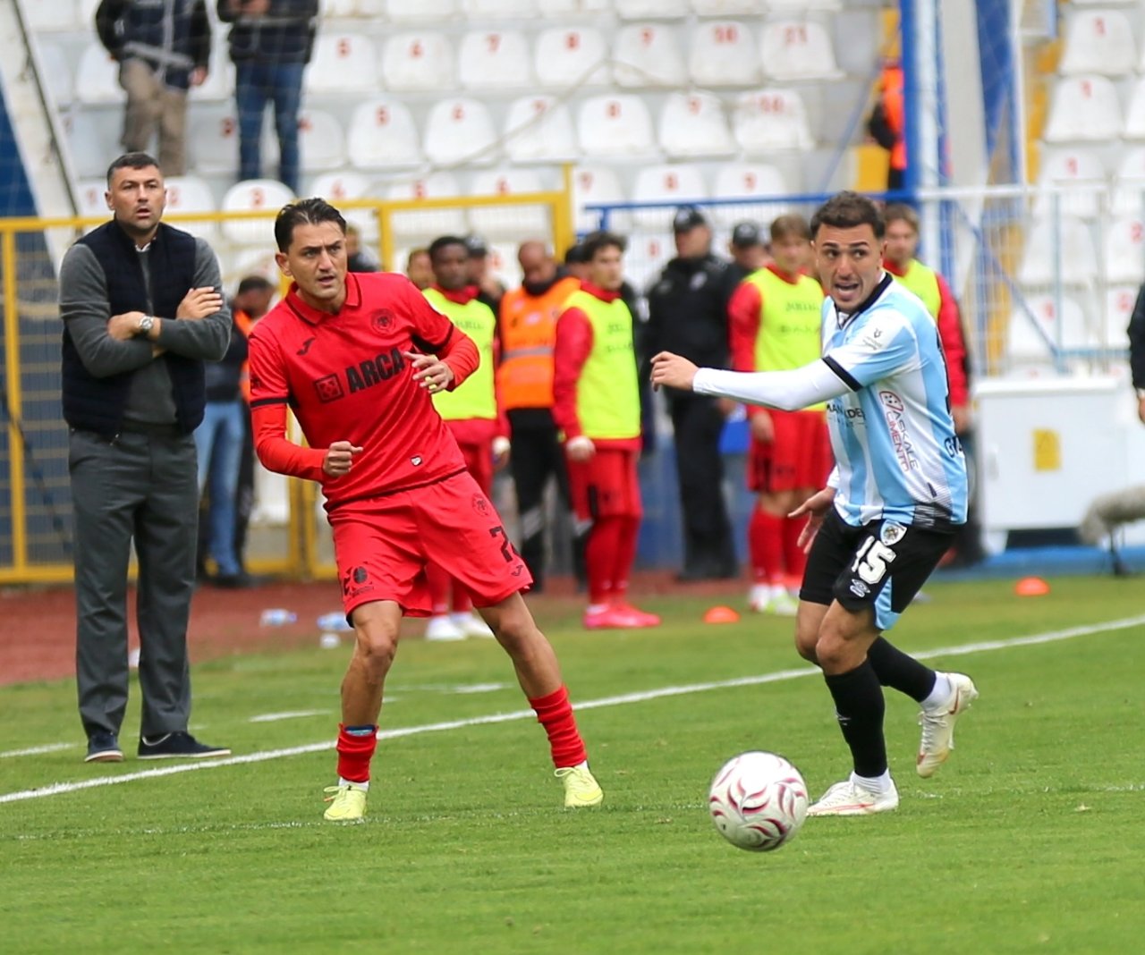 Cengiz Ünder (solda)