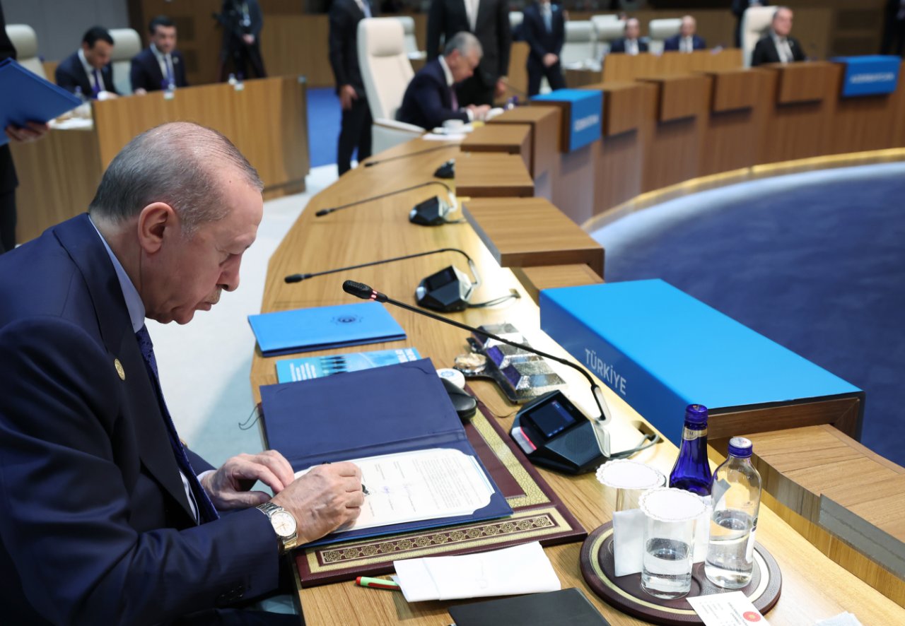 Cumhurbaşkanı Erdoğan, Türk devletlerine birlik çağrısı yaptı: Ayrılığa yer yok, biriz kardeşiz!