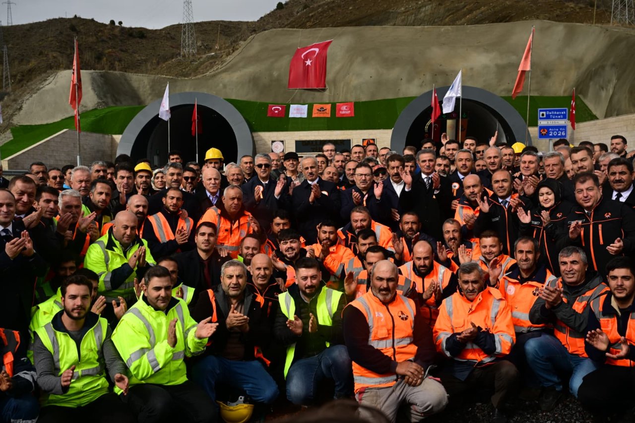 Erzurumda Dallıkavak Tüneli açıldı! 20 dakikalık yol 5 dakikaya düştü