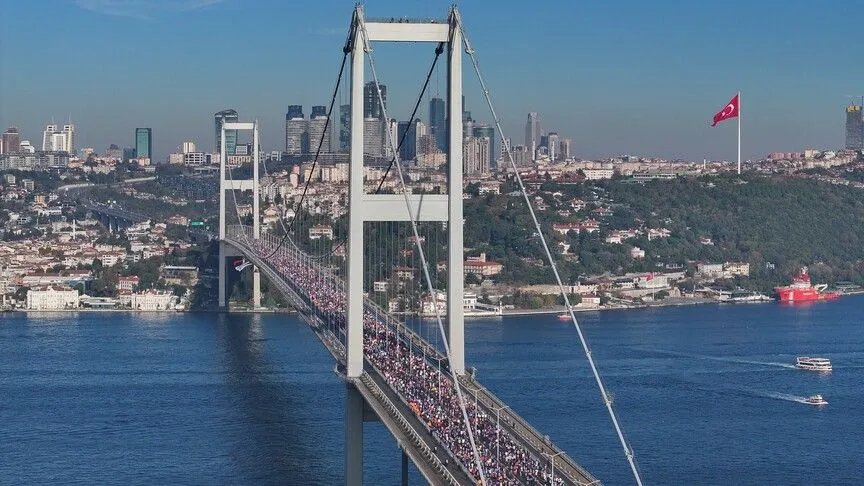 İstanbulda yarın köprüler kapalı mı, hangi yollar kapalı? 1 Kasımda trafiğe kapatılacak yollar