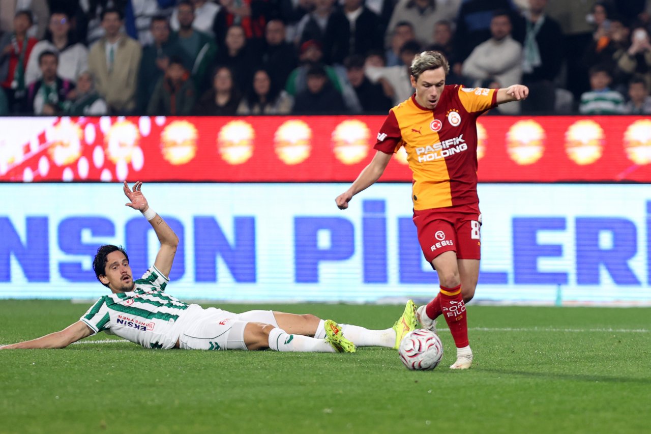 Aleksey Batrakov, Galatasaray'da 11 maçta 3 gol attı ve 3 asist yaptı.