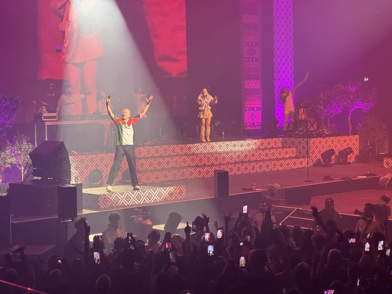 Londra’da tarihi gece! Macklemore'un konserinde 10 bin kişi 'Özgür Filistin' için tek ses oldu