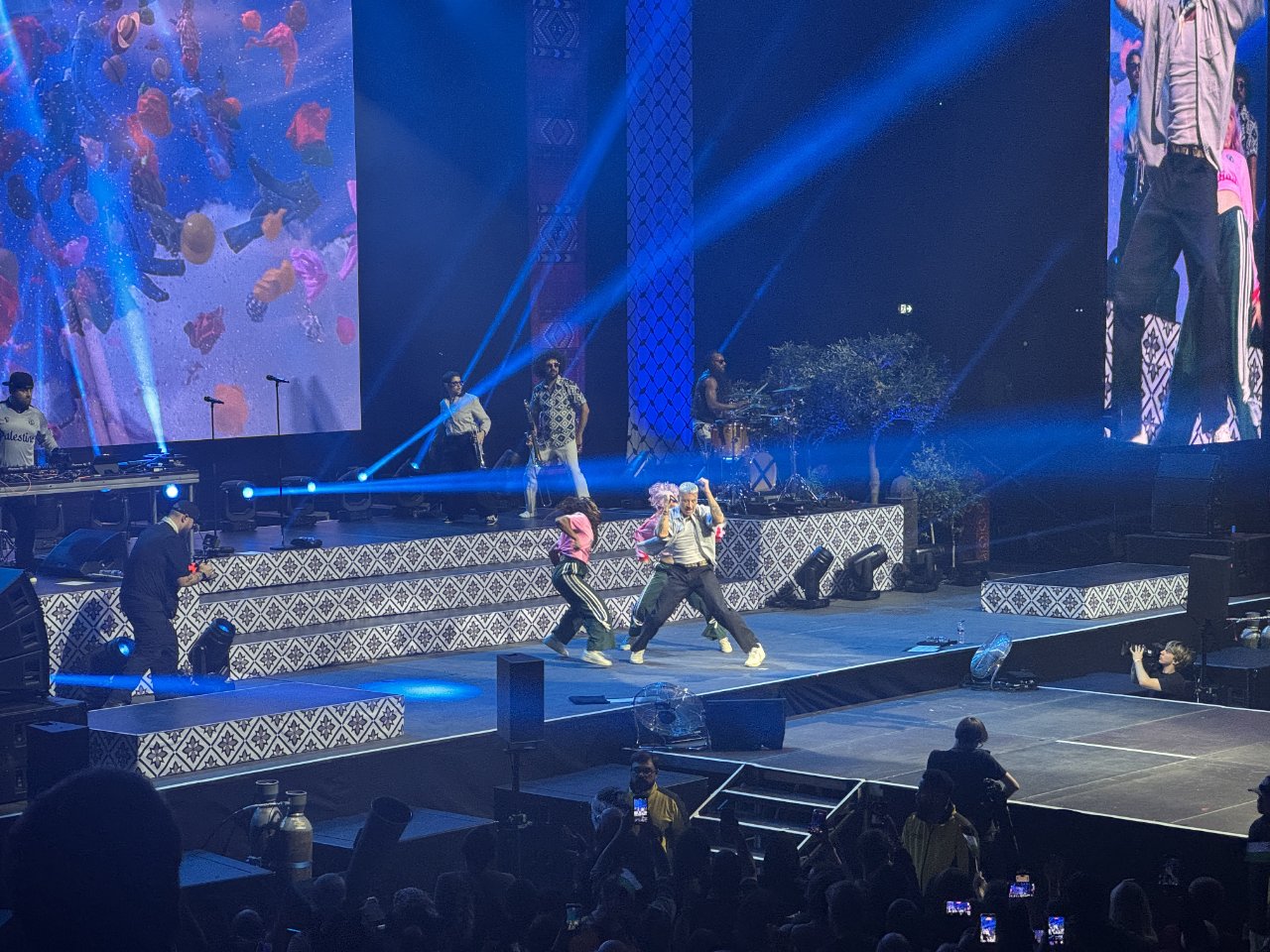 Londra’da tarihi gece! Macklemore'un konserinde 10 bin kişi 'Özgür Filistin' için tek ses oldu