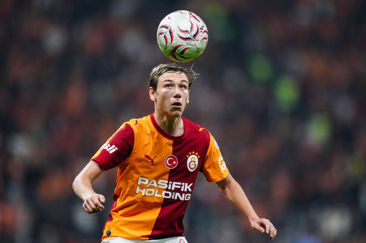 Aleksey Batrakov'un, Galatasaray ile 30 Haziran 2031'e kadar sözleşmesi bulunuyor.