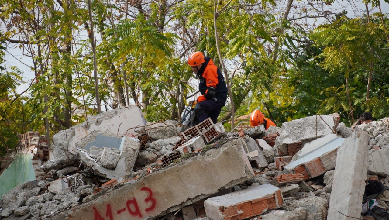 Sadece 28 saniye sürdü: 3 kent bir anda harekete geçti