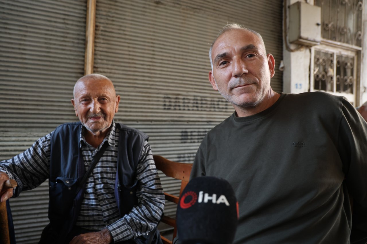 86 yaşında, yılda bir kez doktora gidiyor! “Ağrıyan yerim yok” diyen Bayram dedenin sağlık sırrı çok basit