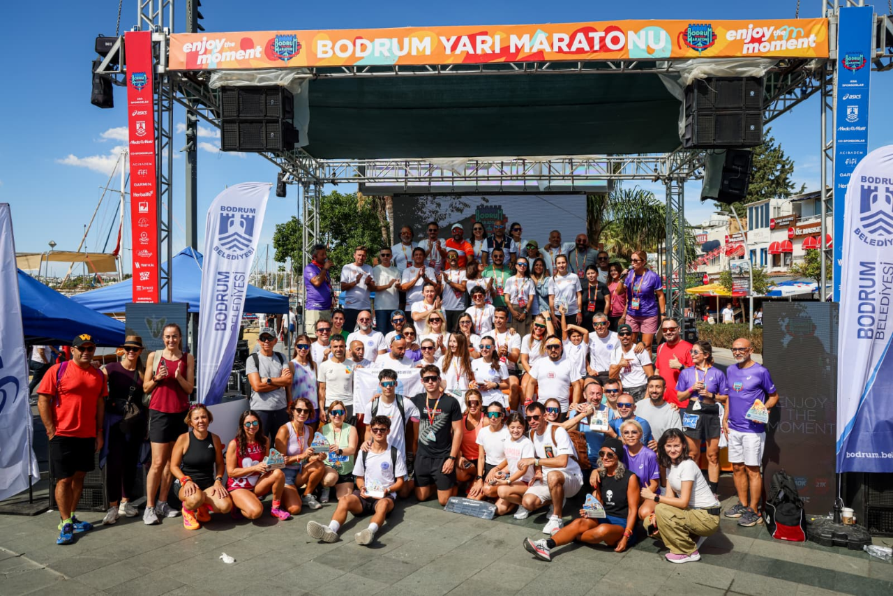 9. Uluslararası Bodrum Yarı Maratonu tamamlandı: Organizasyona 23 ülkeden 2 bin 500 sporcu katıldı