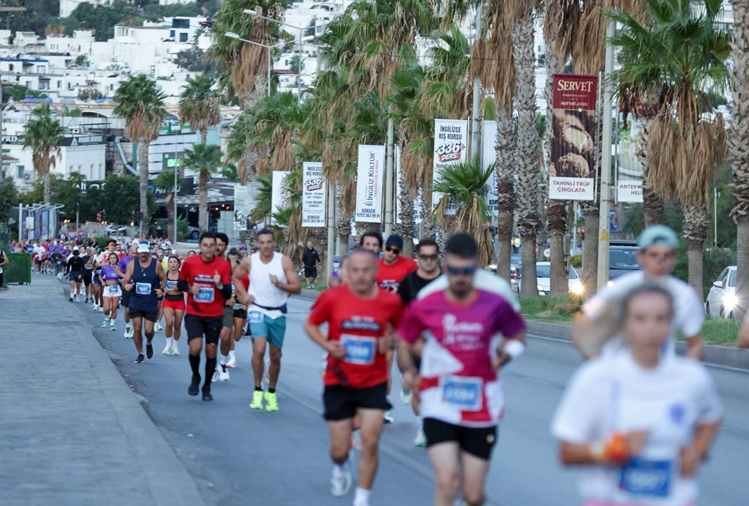 9. Uluslararası Bodrum Yarı Maratonu tamamlandı: Organizasyona 23 ülkeden 2 bin 500 sporcu katıldı