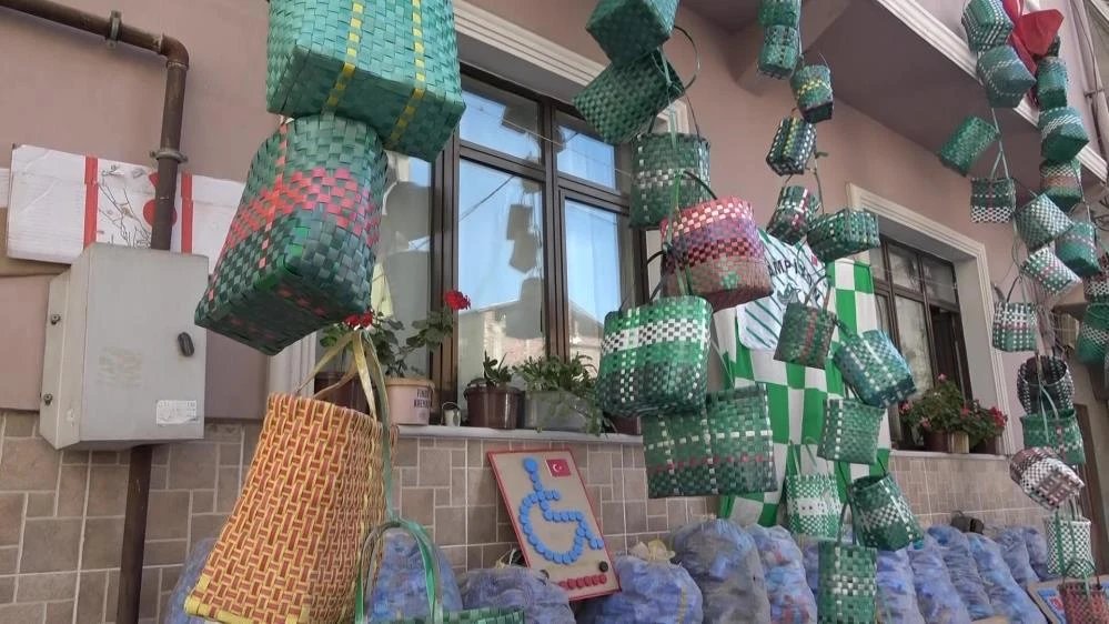 Bursaspor için 1 milyon kapak topladı! Şehrin sessiz kahramanı takımı için harekete geçti
