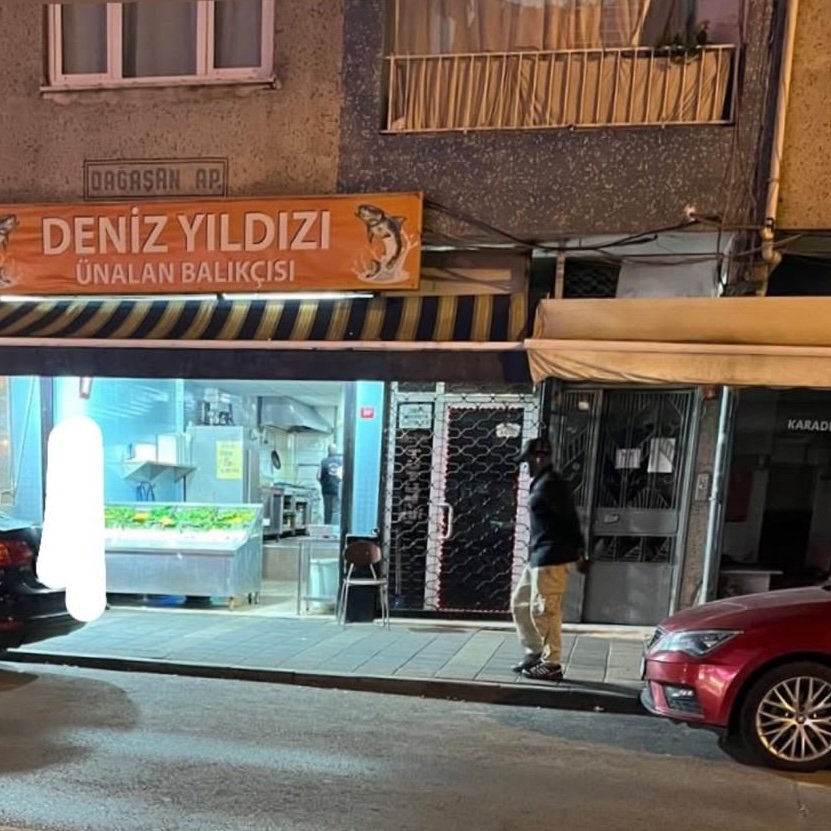 Fenerbahçeli yıldız futbolcu N'Golo Kanté Üsküdar’da tek dolaşırken başına görüntülendi