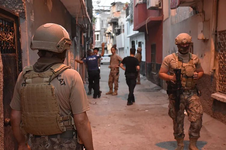 İstanbul’un 9 aylık suç karnesi! 130 çete çökertildi, Vali Gül’den net mesaj: Devlet, suçluları mutlaka bulur