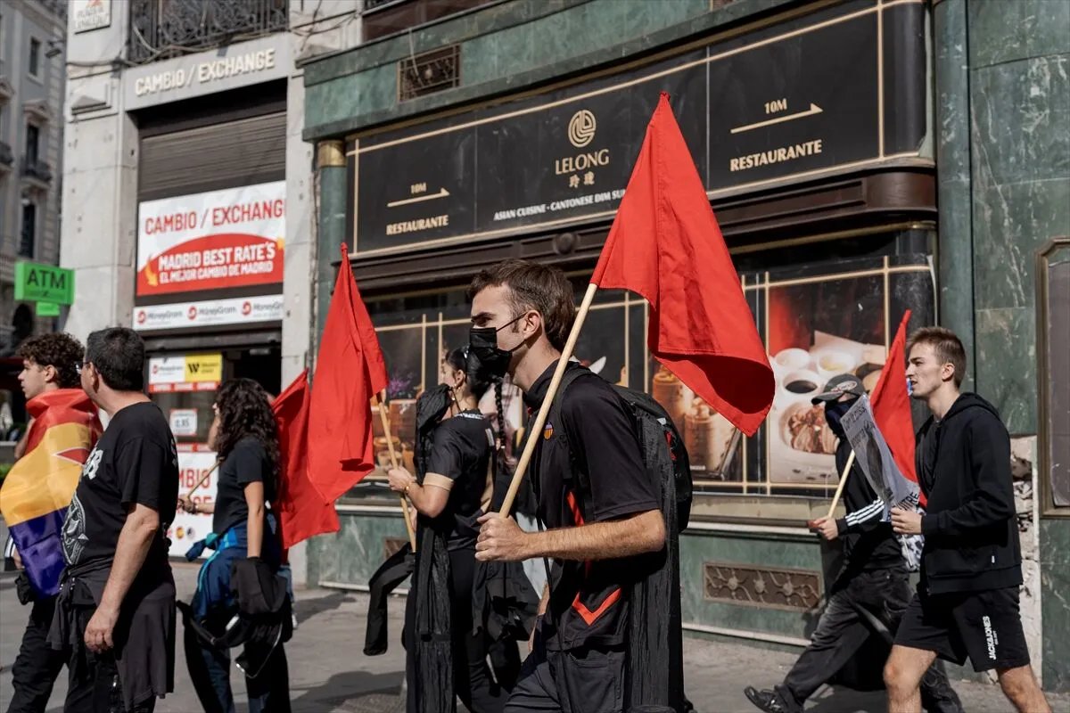 Sanchez sonunda pes etti! İspanya'da erken seçim kararı