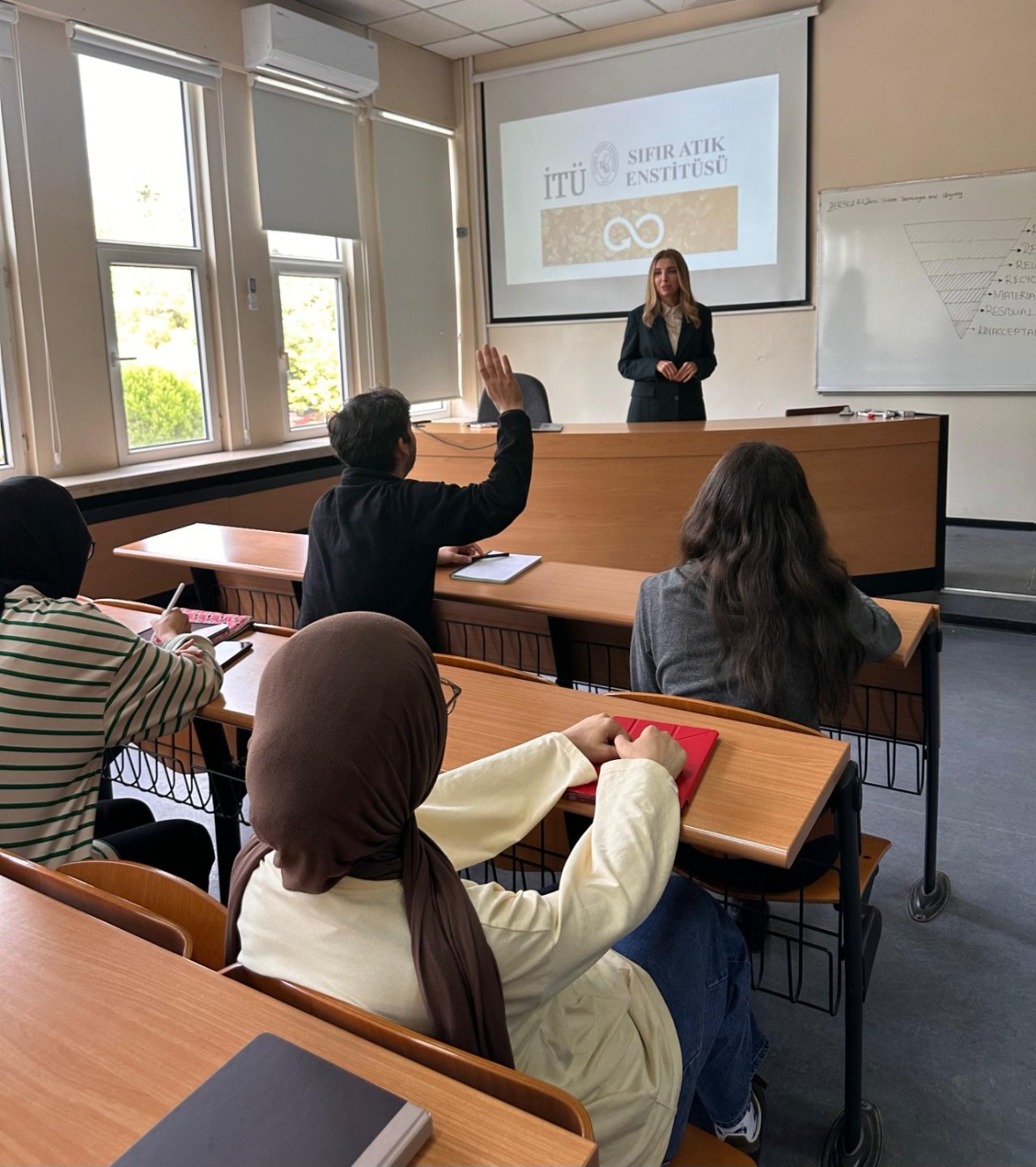 Sürdürülebilir geleceğin akademik adresi: İTÜ Sıfır Atık Enstitüsü eğitim hayatına başladı