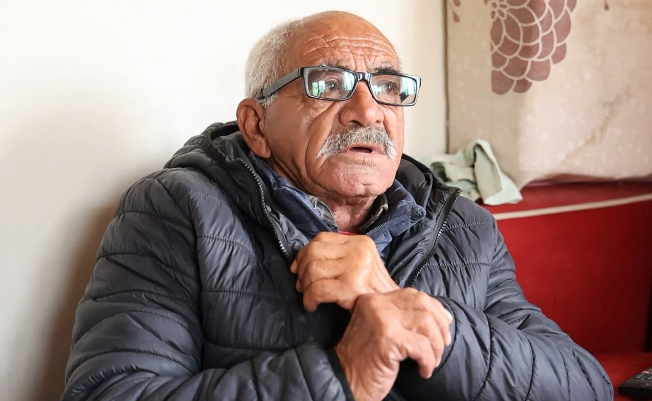 180 haneli bu köyde 11 yıldır yalnız yaşıyor!