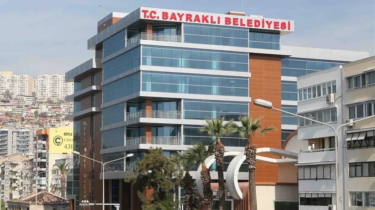 Bayraklı Belediyesine yolsuzluk operasyonu! 45 kişi gözaltına alındı