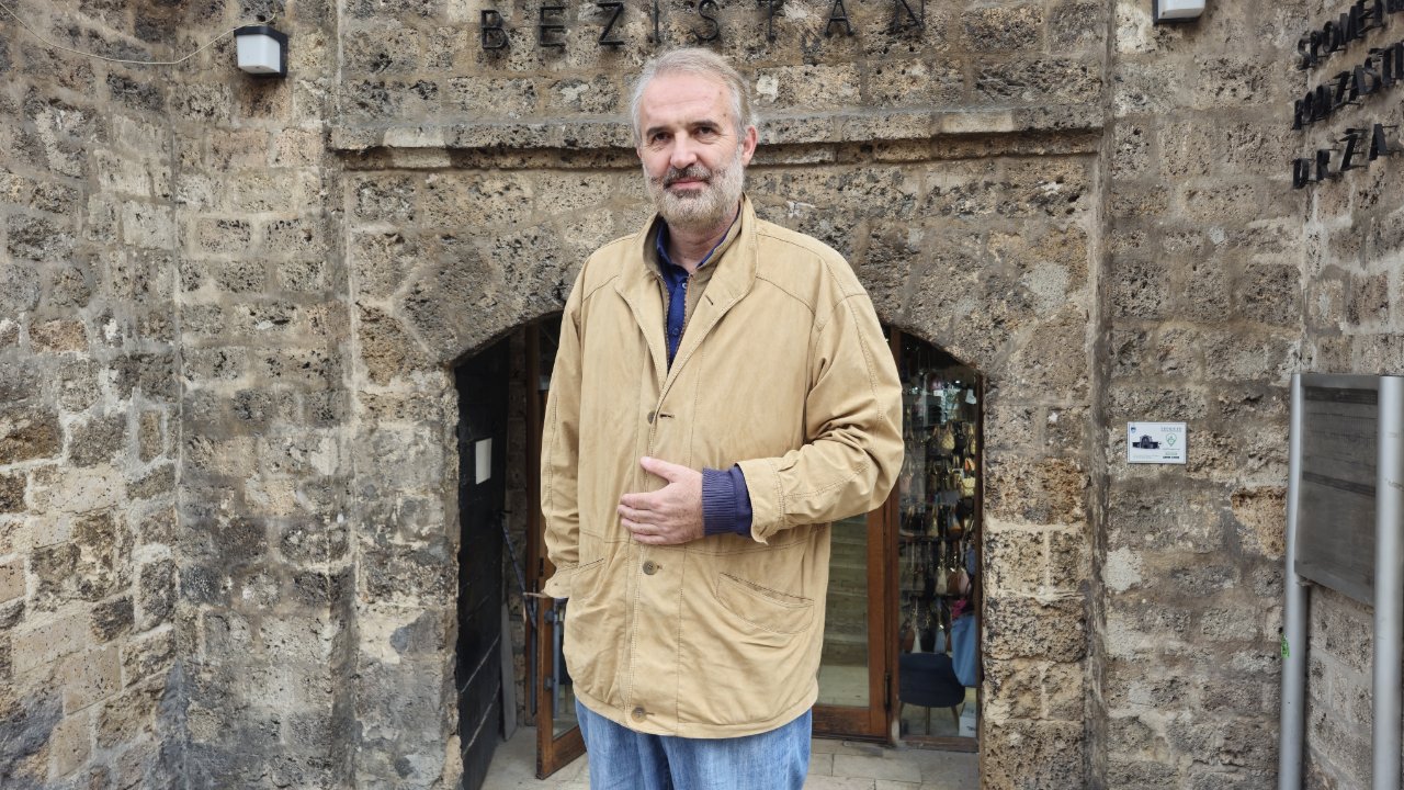 Bosnalı Adnan Muftareviç, toprak altındaki Türk yadigârlarını gün yüzüne çıkarıyor: Kayıp eserlerin peşindeki ‘Osmanlı arkeoloğu’