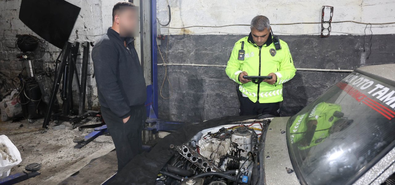 Cezadan kurtulmak için akılalmaz yöntem! Drift cezasından kaçmak için aracını 15 dakikada parçaladı