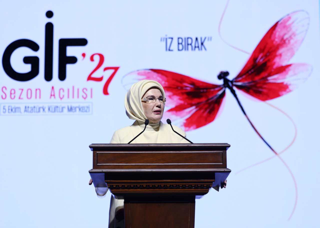 Emine Erdoğan: “Evlilik tercihim dahil hayatımın birçok kararında Şule ablanın izleri var”