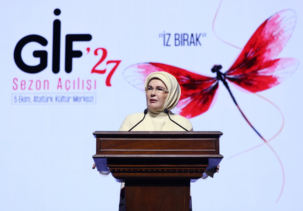 Emine Erdoğan: “Evlilik tercihim dahil hayatımın birçok kararında Şule ablanın izleri var”