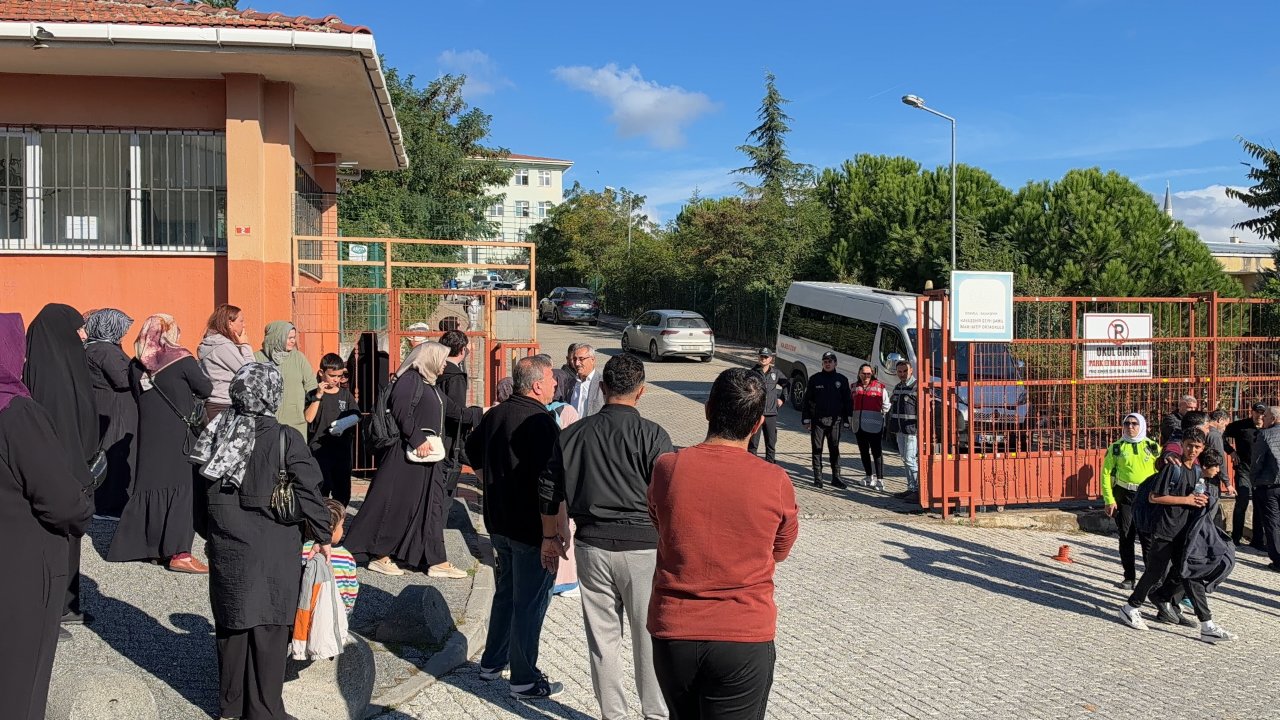 İstanbul'da okulda bıçaklı saldırı! 1 öğrenci hayatını kaybetti