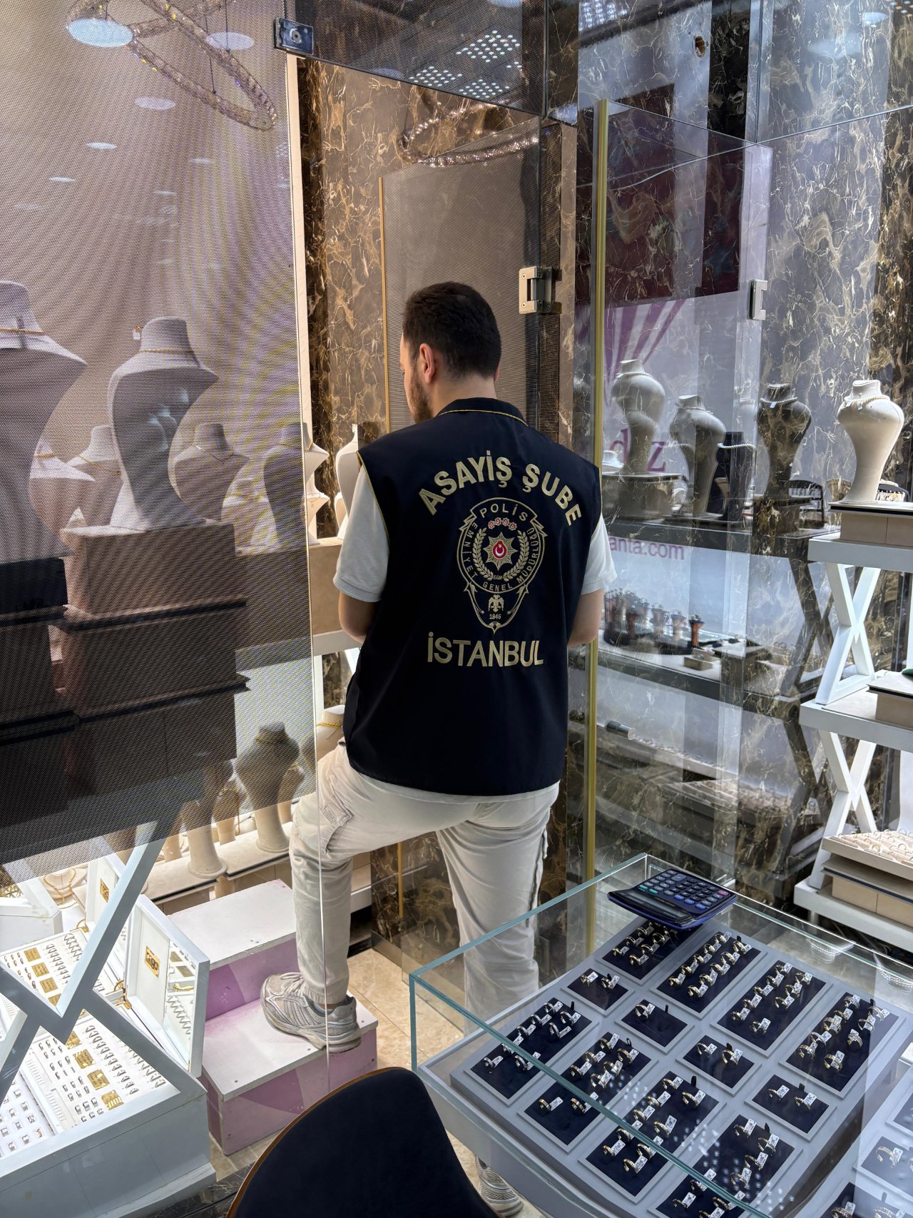 Kuyumcukent’te 64 kilogramlık ‘çantacı’ vurgunu: Uzmanlar 'emanet altın bırakmayın' diyor