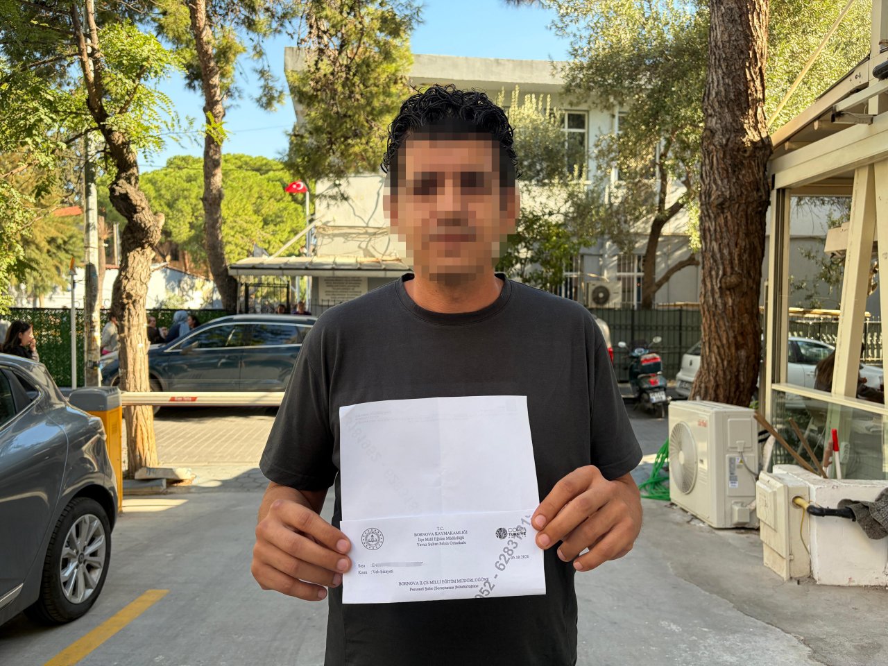 Öğretmen, kadın velileri taciz etti iddiası!  Senin gibi karım olsun...
