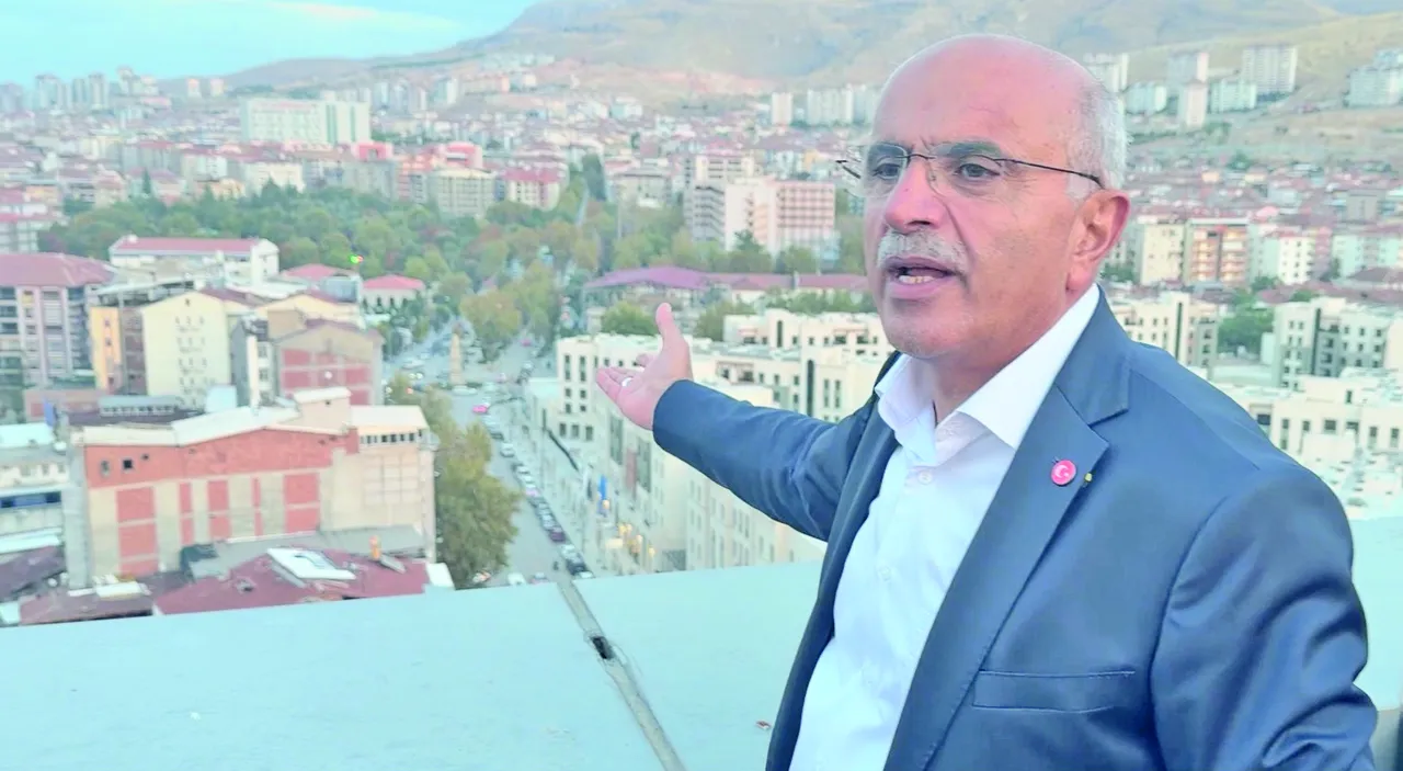 Malatya Büyükşehir  Belediye Başkanı  Sami Er