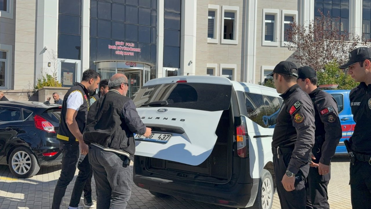 Yaşlı çifte komşu dehşeti! Cinayetin arkasından ‘gürültü tartışması’ çıktı