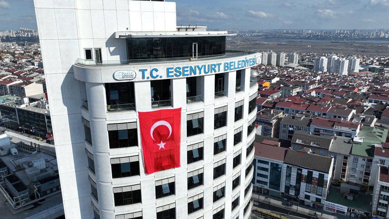 Esenyurt Belediyesi'ndeki rüşvet ağı ortaya çıktı! Para, altın, Rolex saatler...