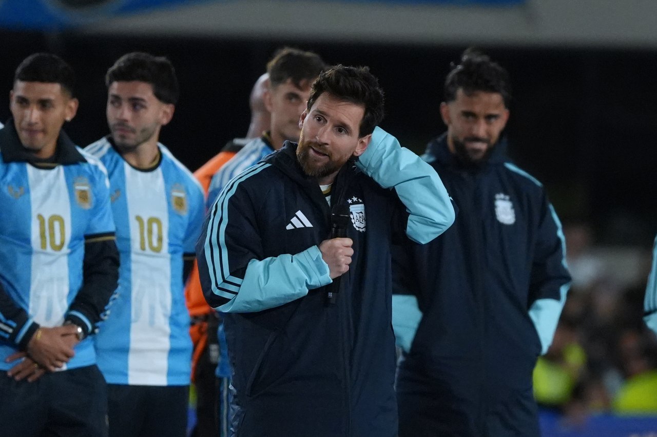 Lionel Messi'nin Arjantin milli takım formasıyla en çok gol attığı Arjantin stadı olma özelliği taşıyan yaklaşık 85 bin kapasiteye sahip Güney Amerika'nın en büyük stadı olan Monumental Stadı, Messi'nin Arjantin milli takımına veda karşılaşmasına ev sahipliği yaptı.